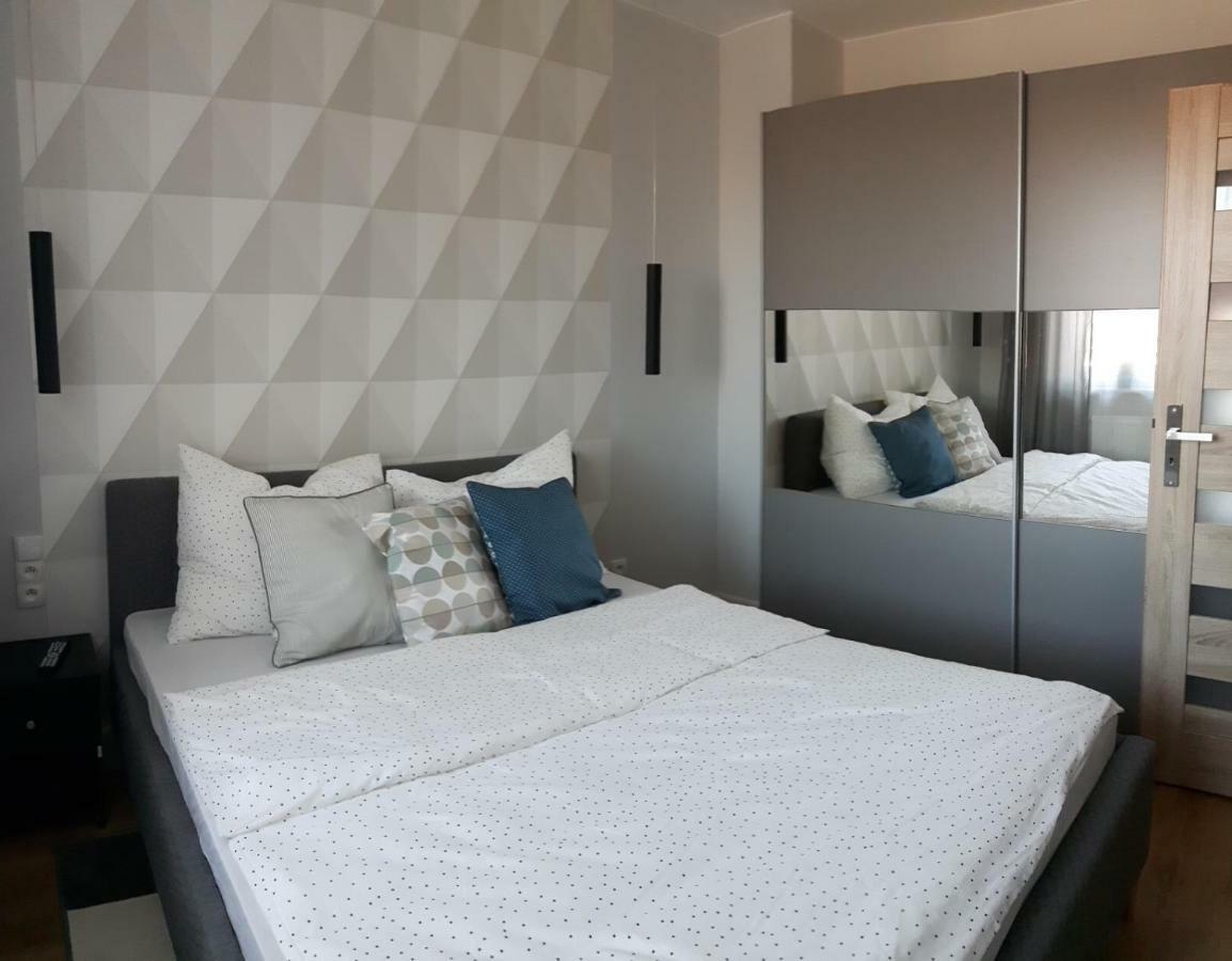 Apartament Jack Mielec Bagian luar foto